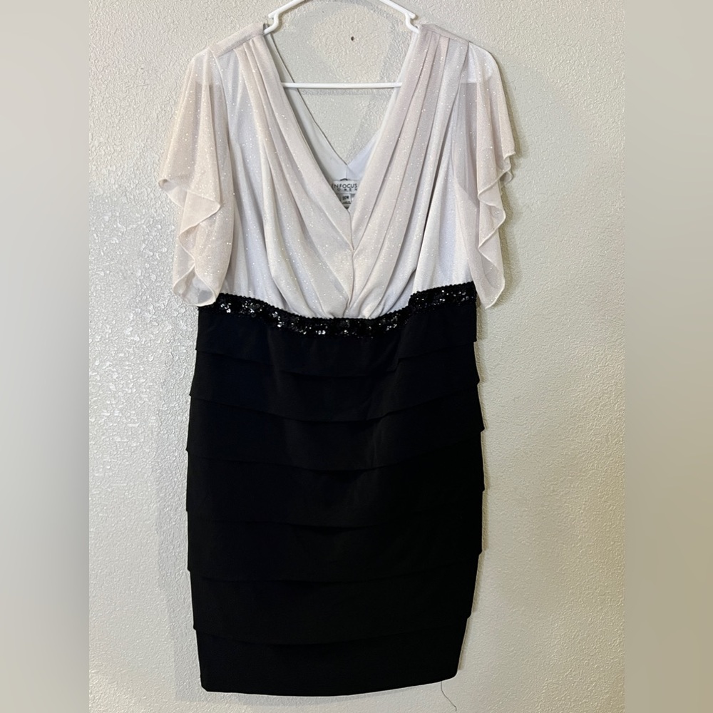 Enfocus Women's Dress 20 Wide Plus Size Sleevlsess White & Black Party Cocktail